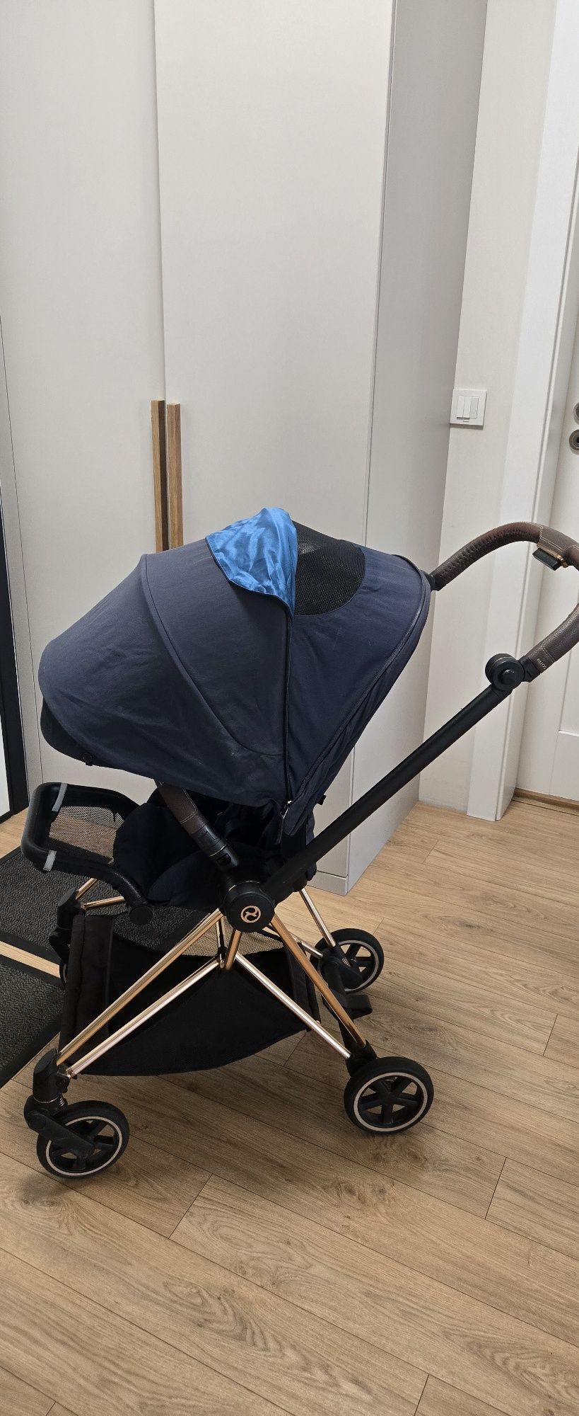 Cybex Milos rose gold+ кошче за кола Cybex Platinum