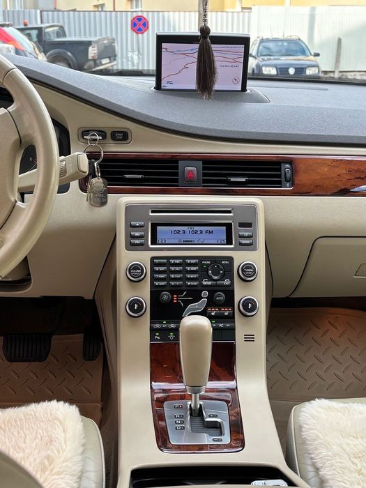 Volvo S80 Mașina este în stare foarte bună tehnic și estetic!!!