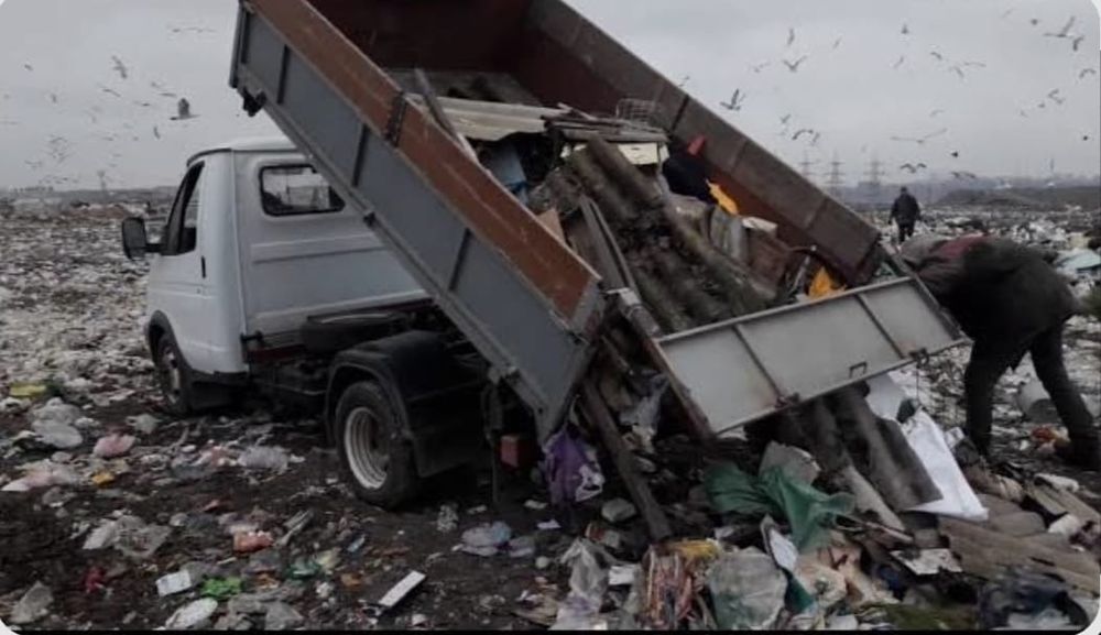 Вывоз старой мебели с квартиры.на свалку.