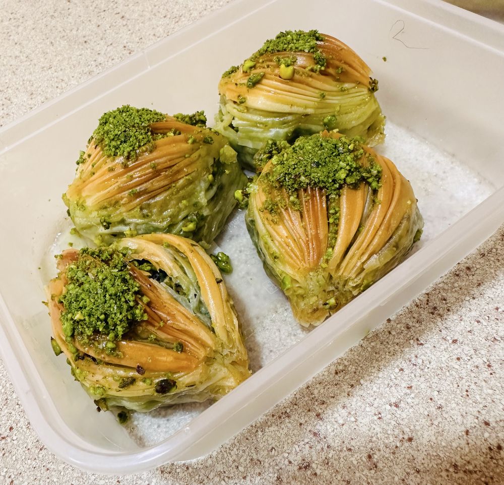 Turk pahlavasi,baklava,turk shirinlik,handom pistali,fistashka