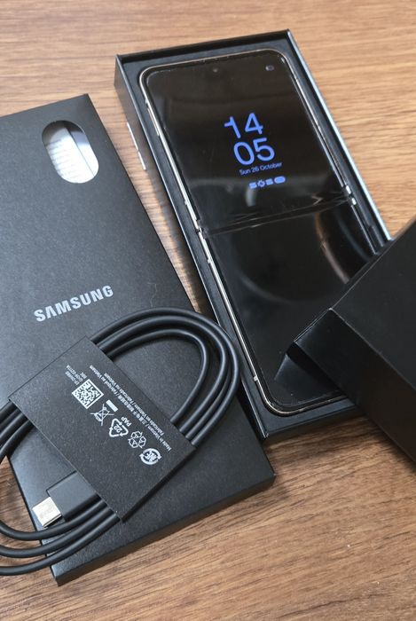 Samsung Galaxy Z Flip4