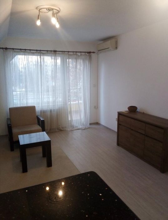 Дава се под наем Двустаен апартамент в София, Бъкстон - 48 кв.м за 408 € - Снимка #2