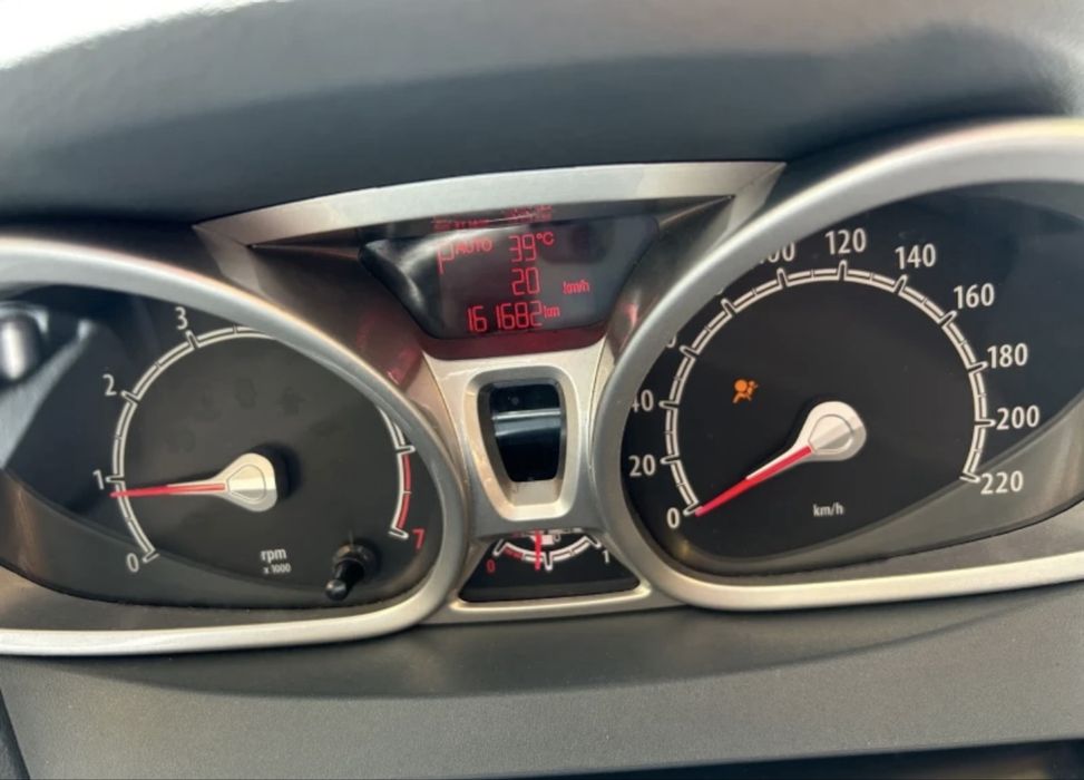 Ford Fiesta 2009 Автоматик