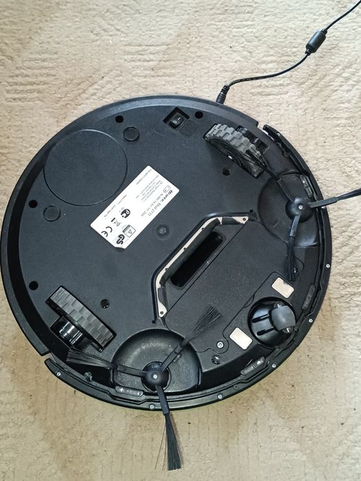 Aspirator robot Ariete citiți anunțul