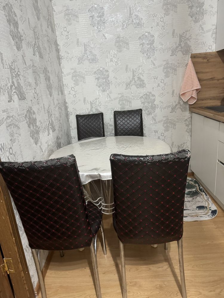 стол со стульями б/у