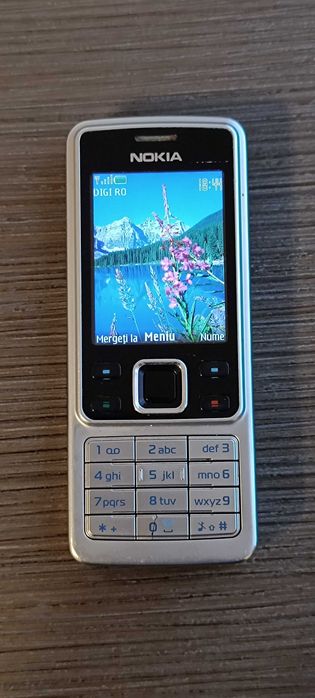 Telefoane vechi de colecție