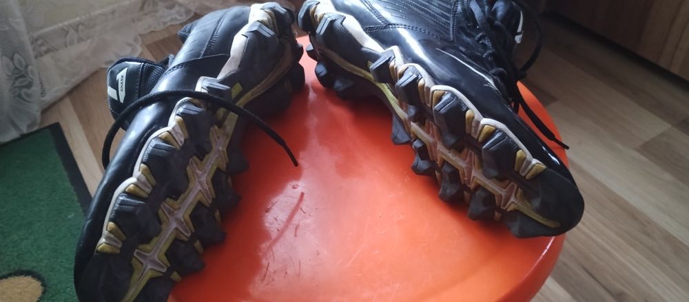 Продавам бутонки NIKE