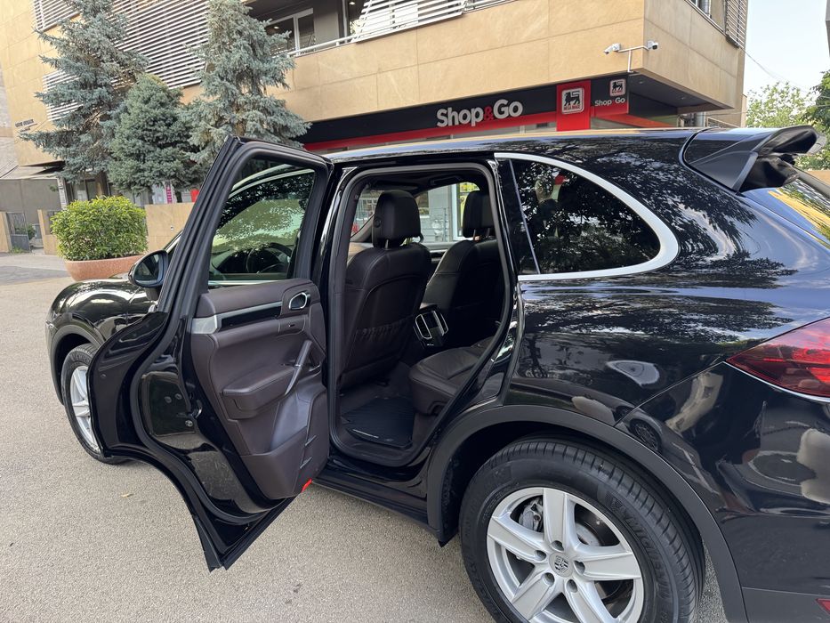 Porsche Cayenne 3.0 Diesel ,impecabila Panorama etc  Nu acept variante