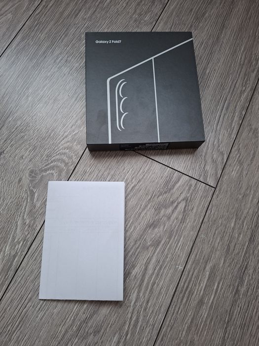 Galaxy Fold Z 7 factura ,garantie 2 ani