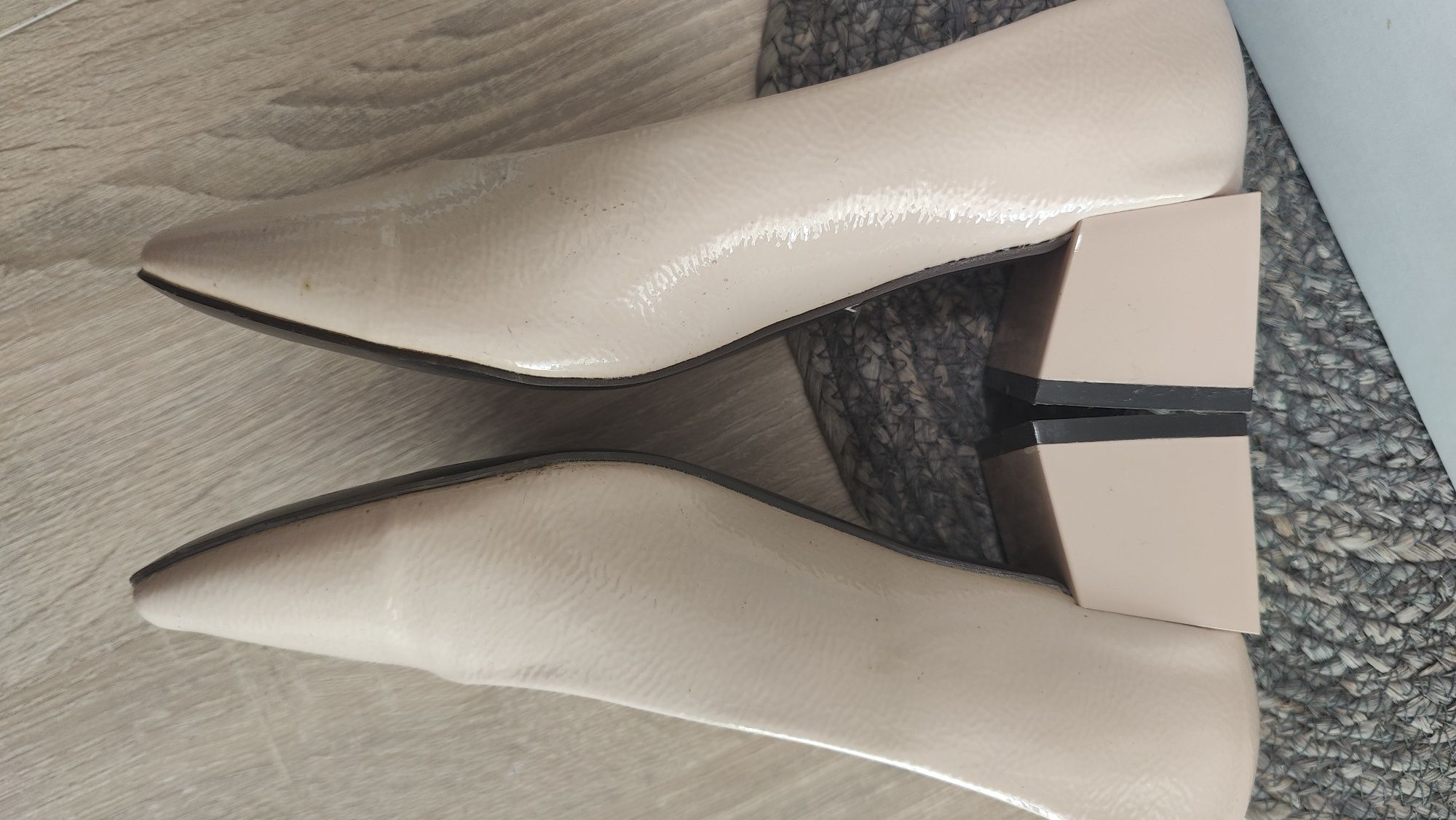 Pantofi cu toc patrat 37 nude/bej deschis Solo Donna Benvenuti piele