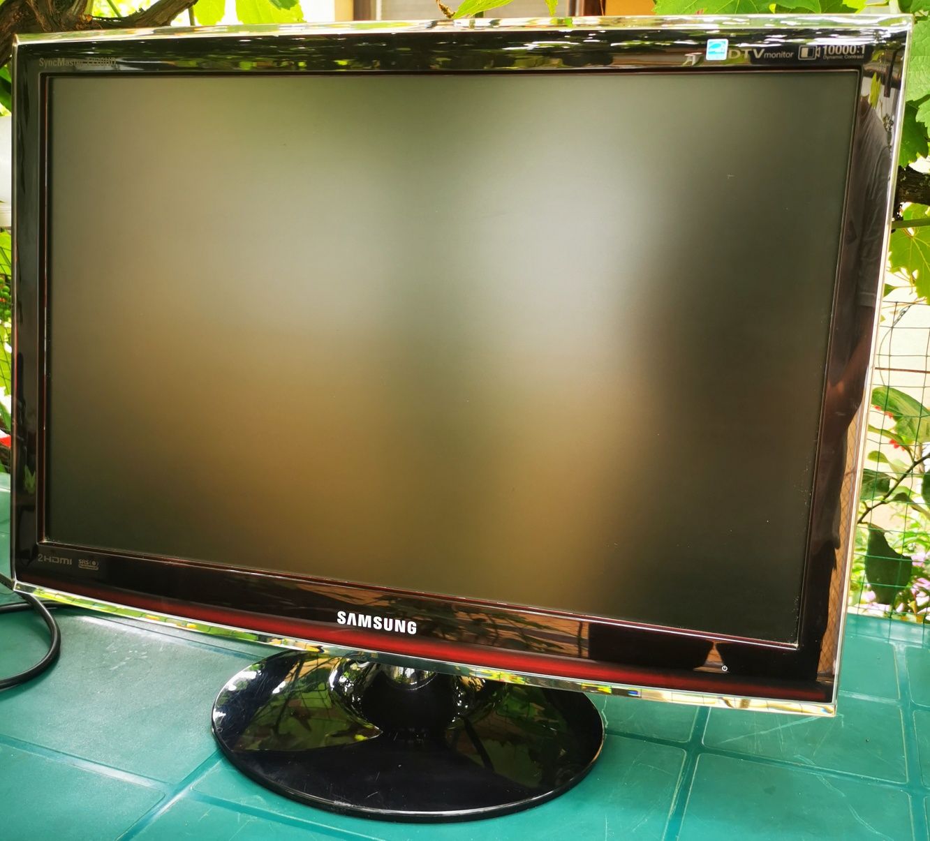 Monitor / TV LCD Samsung 22'', Wide, TV Tuner, DVI, HDMI, Boxe, T220HD
