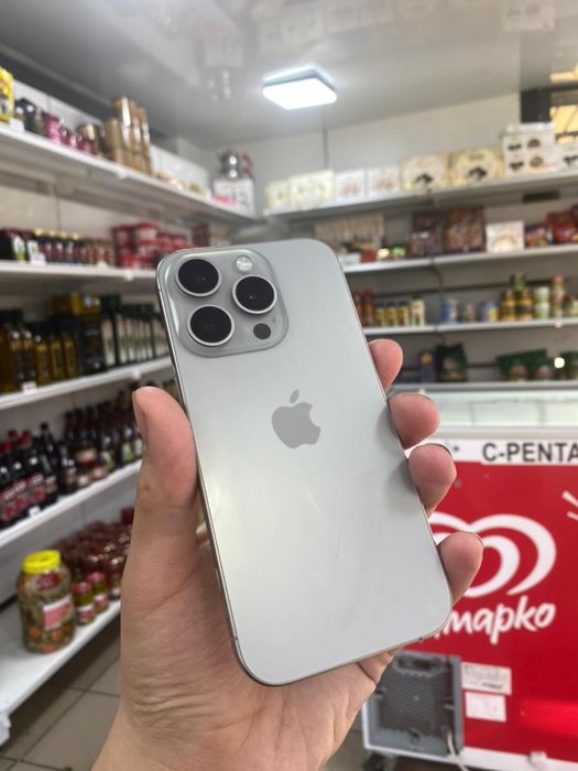 Продам iPhone 15 pro