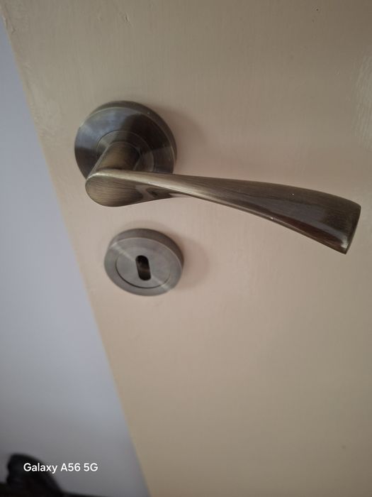 Дръжки за врати четири комплекта