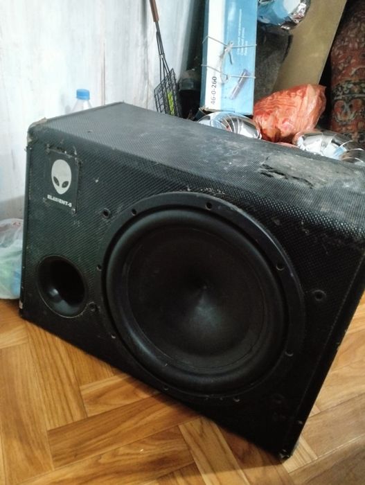 Продам САБВУФЕР автомобильный