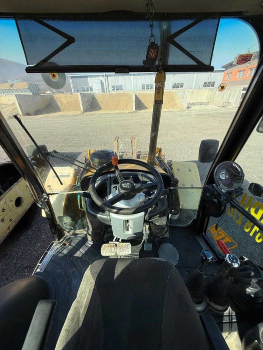 Buldoexcavator JCB 4CX