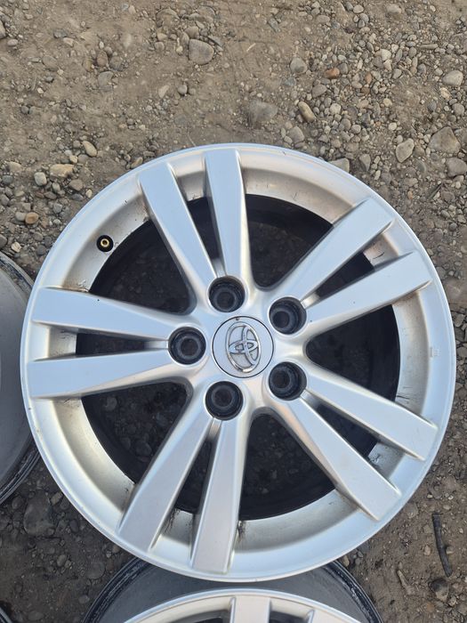 Jante R16 toyota avensis t27