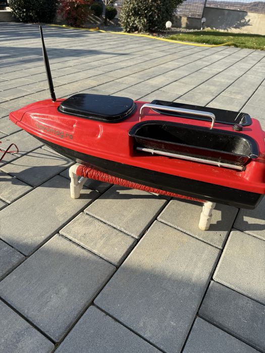 Vand navomodel plantat cu sonar