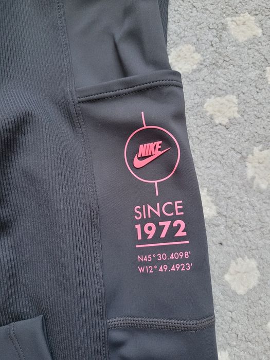 Colanți Nike S noi fără eticheta