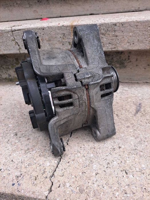 Alternator opel motor 2000