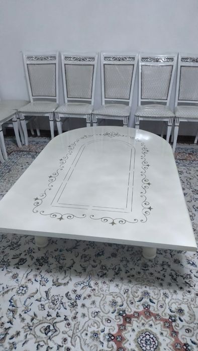 Үстел 14 отырғышымен дастарханы мен сатылады