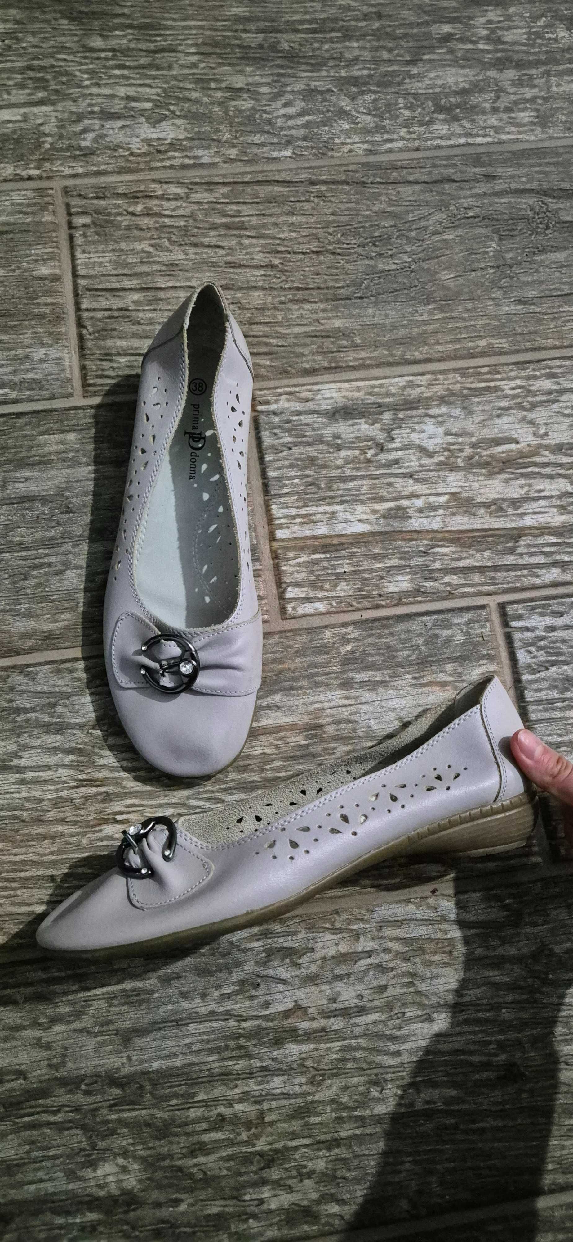 Balerini/pantofi din piele PrimaDonna fara toc marimea 38