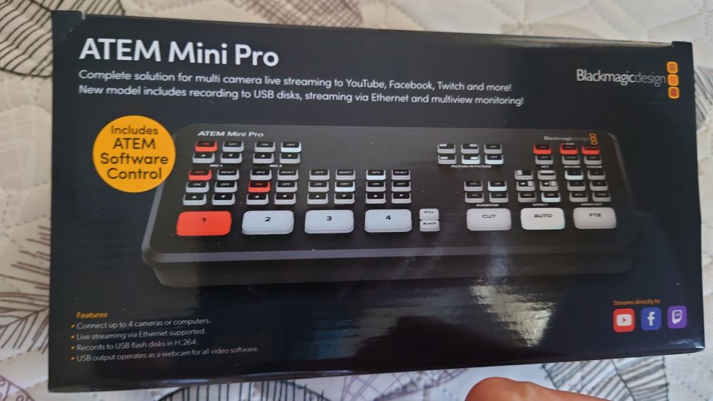 Продавам видео миксер Live Stream Mixer Blackmagic Atem Mini Pro в гар