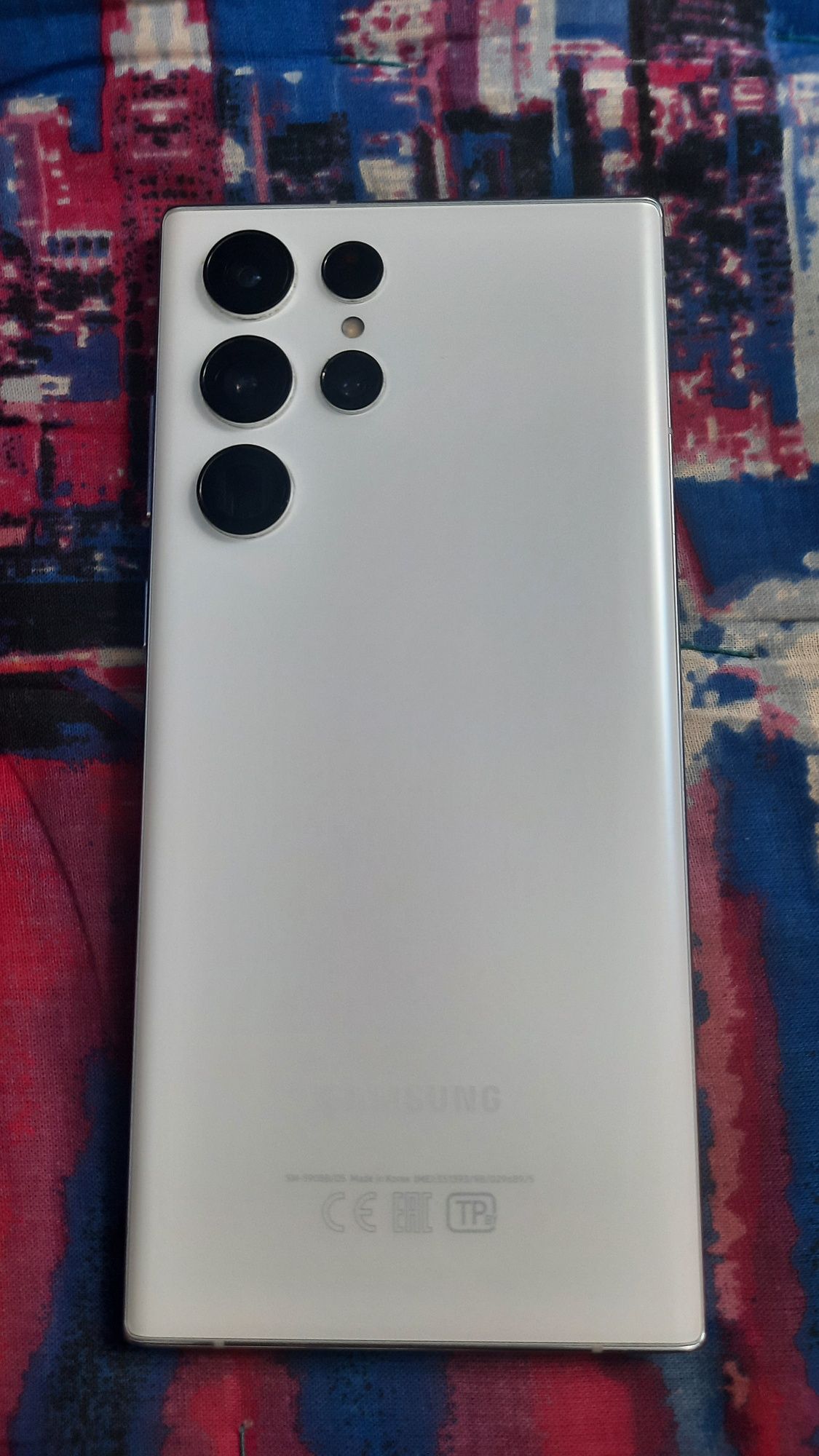 S22 ultra (белый)