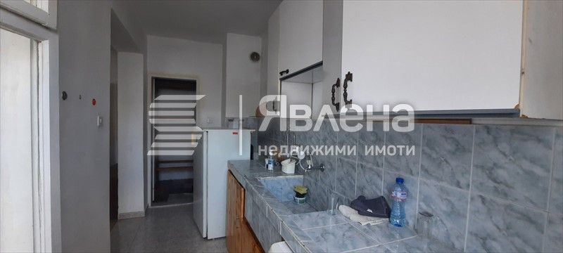 Продава се Четиристаен апартамент в Варна, Централна поща - 103 кв.м за 1797 €/кв.м - Снимка #3