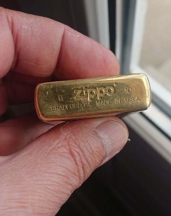 Bricheta alama Zippo 2010