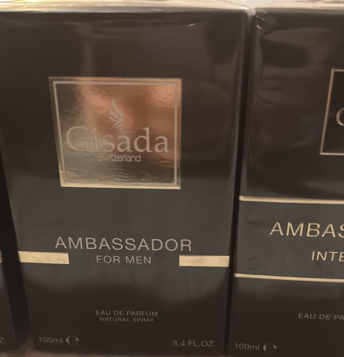 Vând parfumuri diverse !