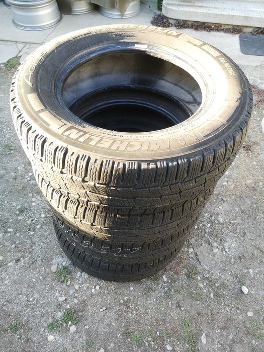 Anvelope, cauciucuri iarnă Michelin si Semperit 225 65 16c