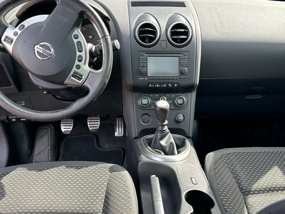 Nissan quasqai recent adus