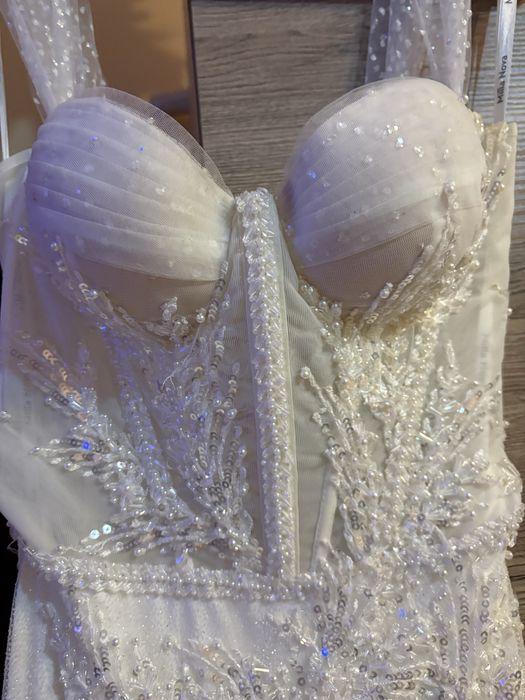 Vand rochie mireasa milla nova