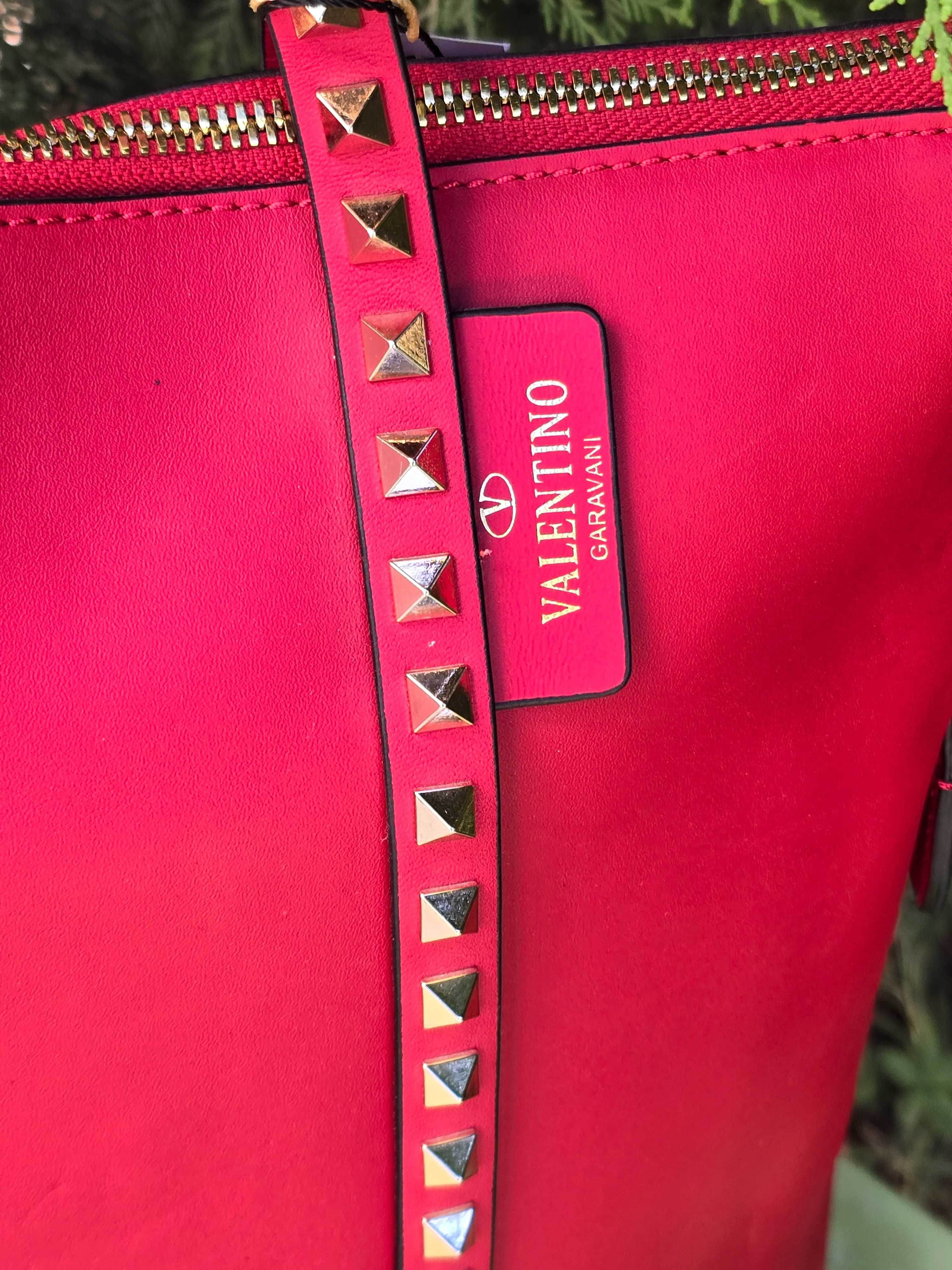 Valentino Garavani Rockstud оригинална дамска чанта