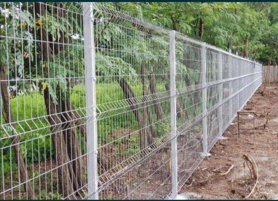 Garduri și porți super oferta avem materiale pe stoc