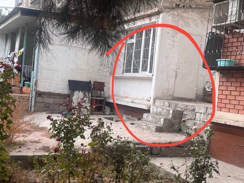 Продается алгоритм 30-квартал. 2 ком. 2 балкон улучшенко Своя