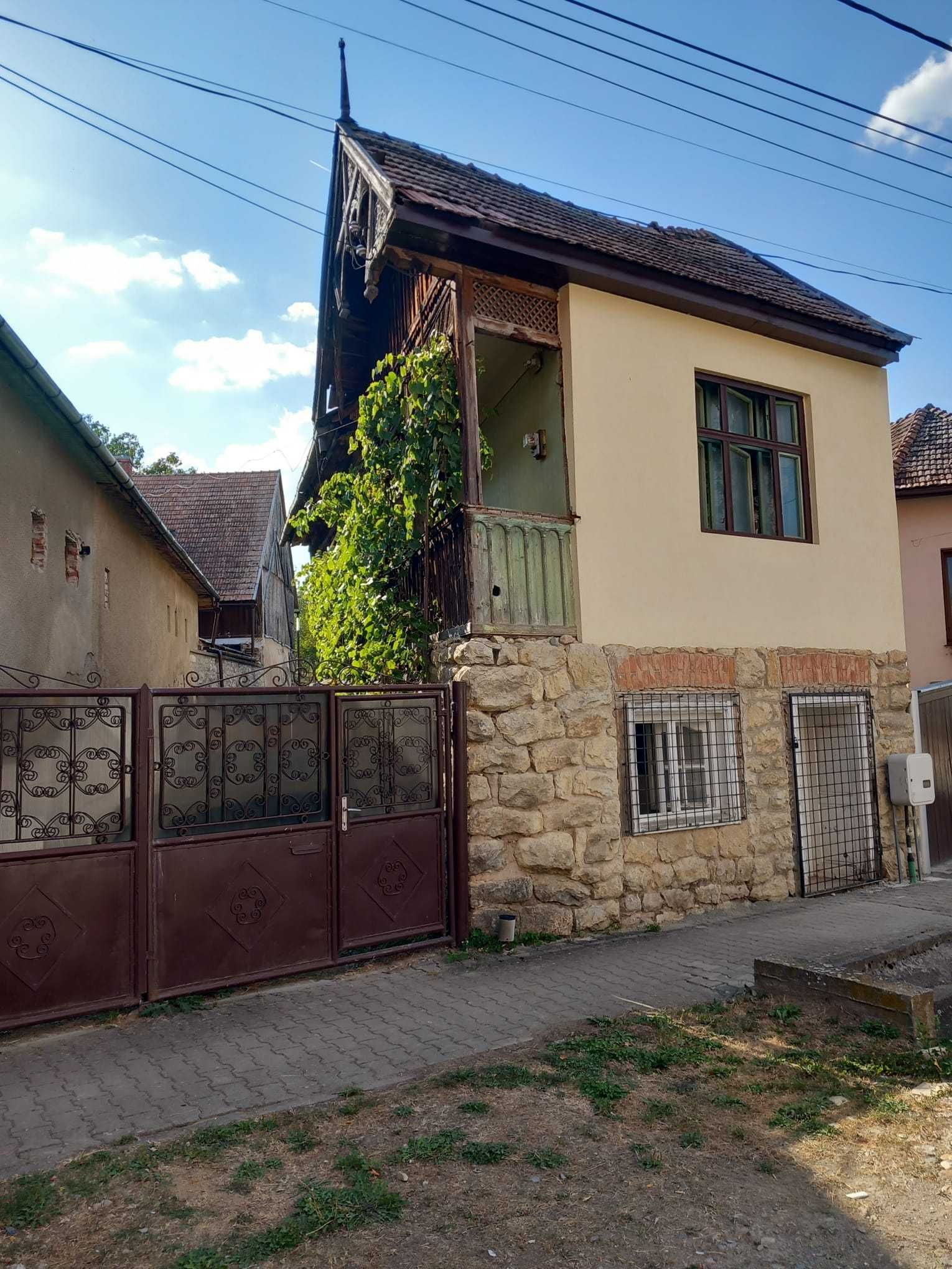 Casă de vănzare in centrul ”satului european” Săncraiu, jud Cluj