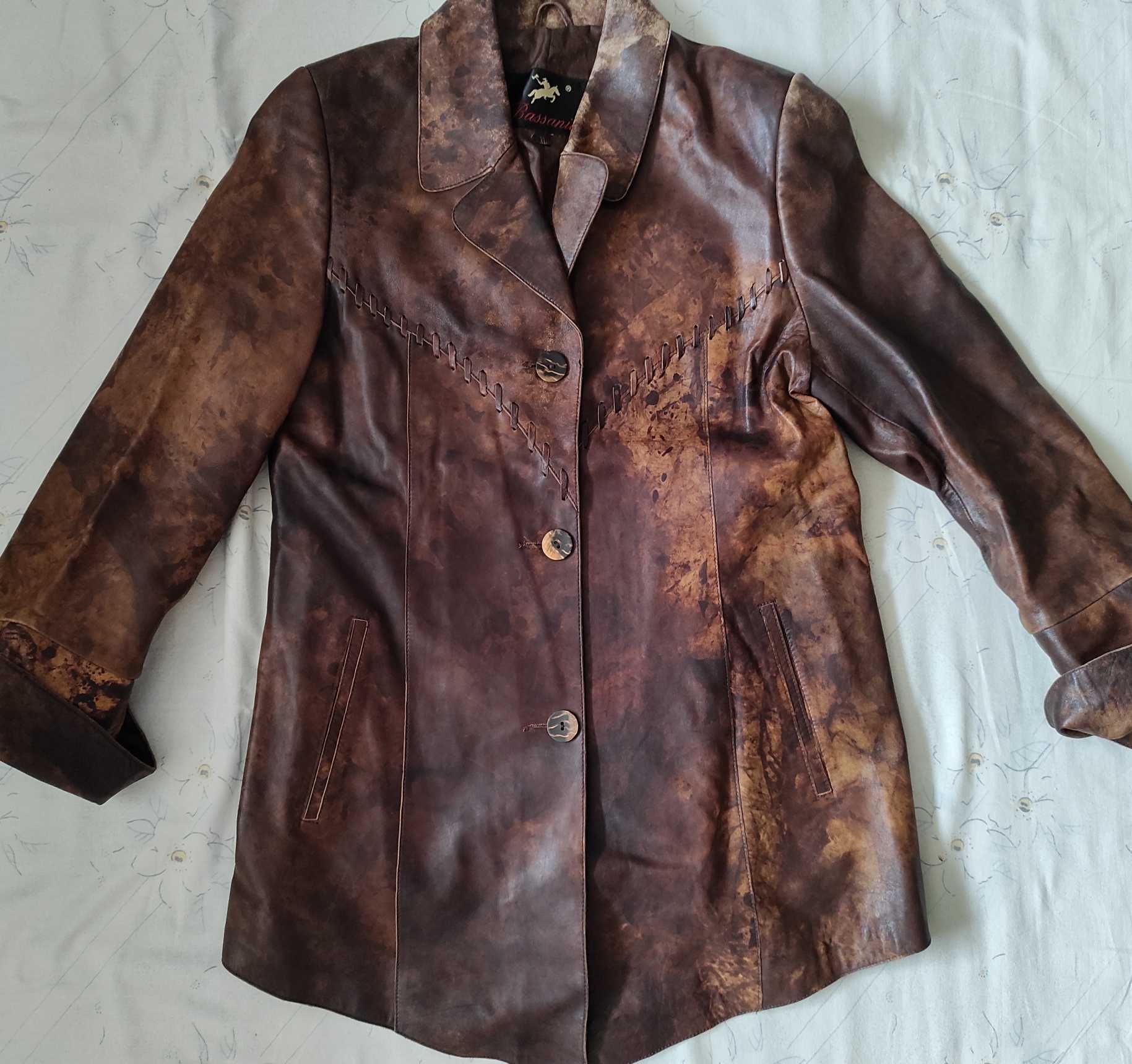 Продам кожаный женский пиджак Турция, размер 46-48