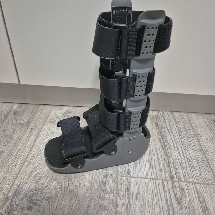 Ортопедичен ботуш/ шина за дете