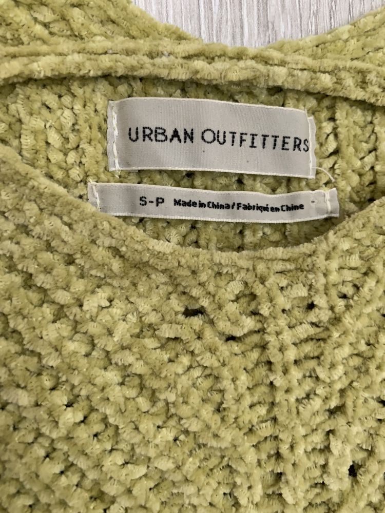 Pulover Urban Outfiters