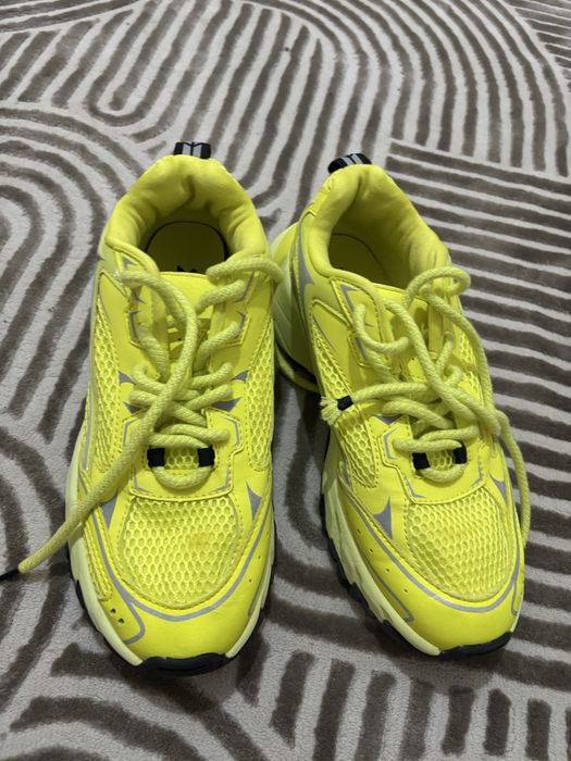 Бу кроссовки детям!  Брендовые