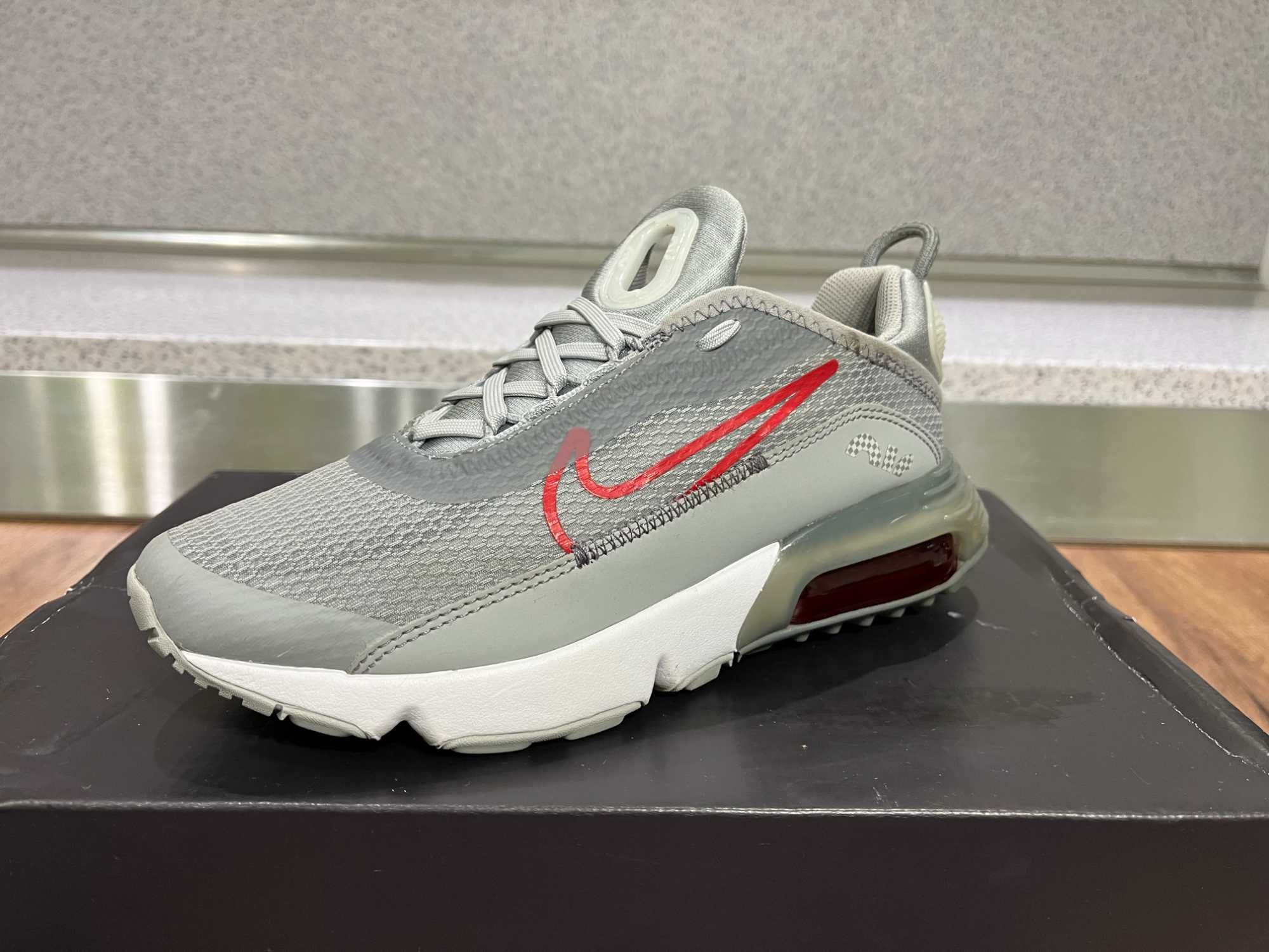 ОРИГИНАЛНИ *** Nike Air Max 2090 Grey/Red