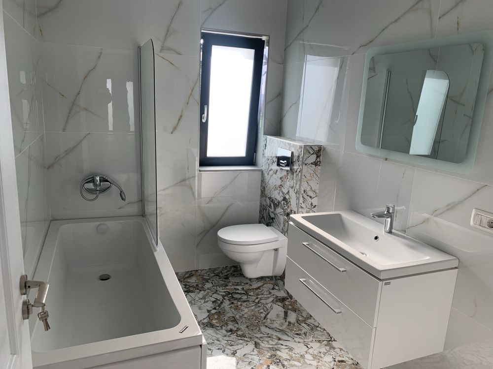 Vila parter la asfalt