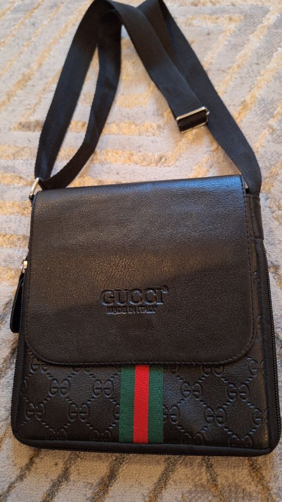 Borsetă Gucci***