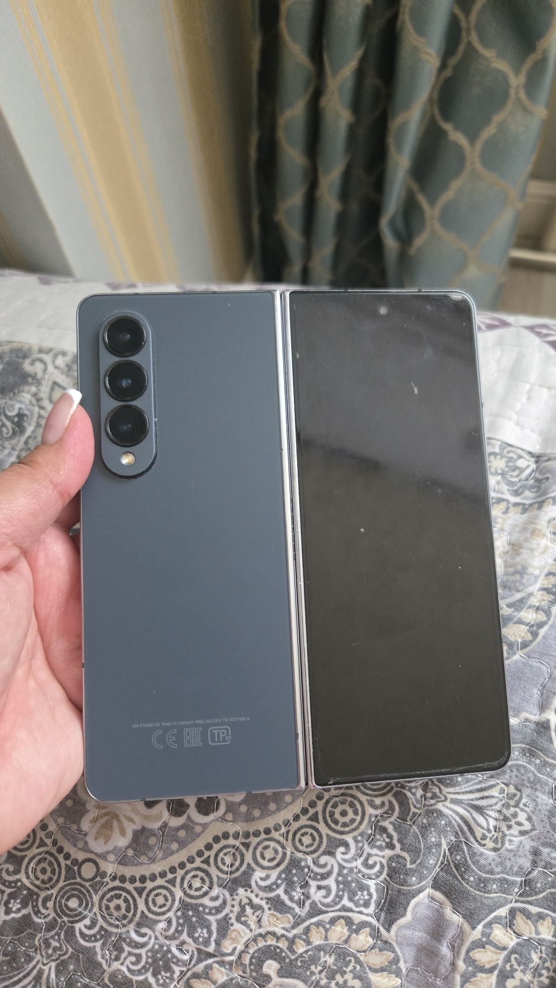 Samsung z fold 4