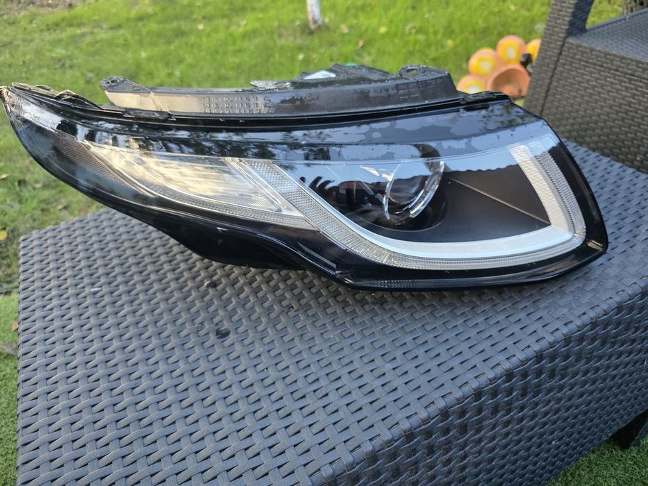 Vand far led  dreapta faruri  range rover evoque
