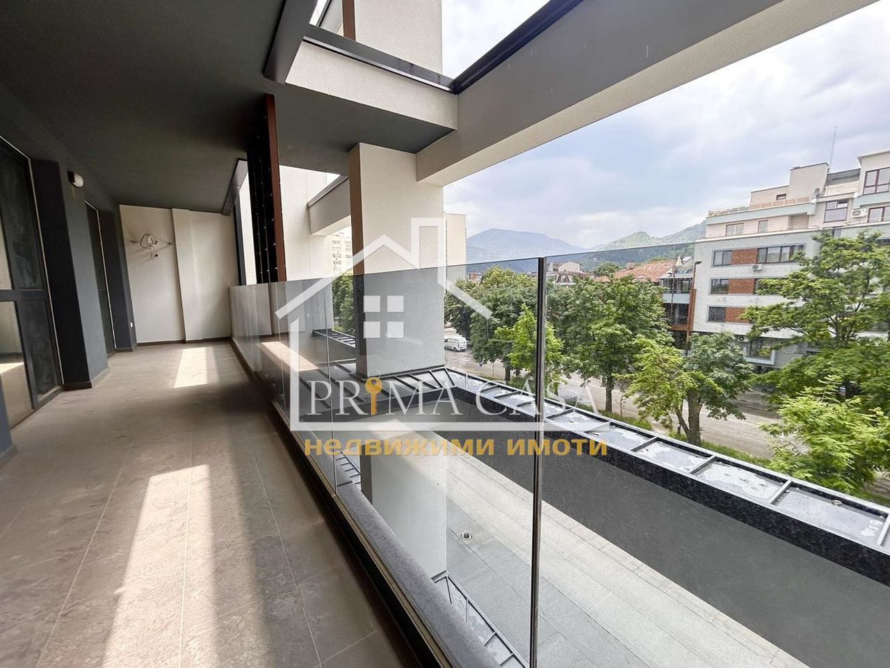 Продава се Тристаен апартамент в Асеновград - 115 кв.м за 1020 €/кв.м - Снимка #3