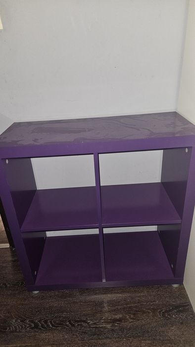 Мебели - шкаф/скрин, етажерки и стъклена маса