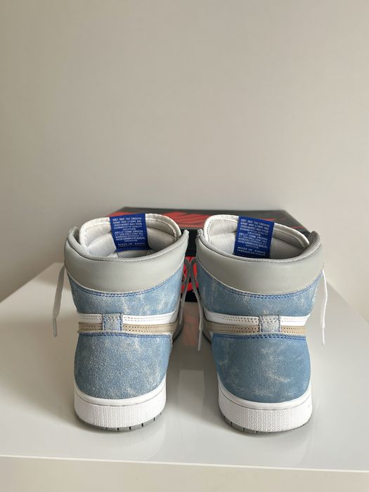 Jordan 1 Hyper Royal