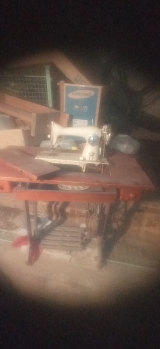 Продам швейная машина